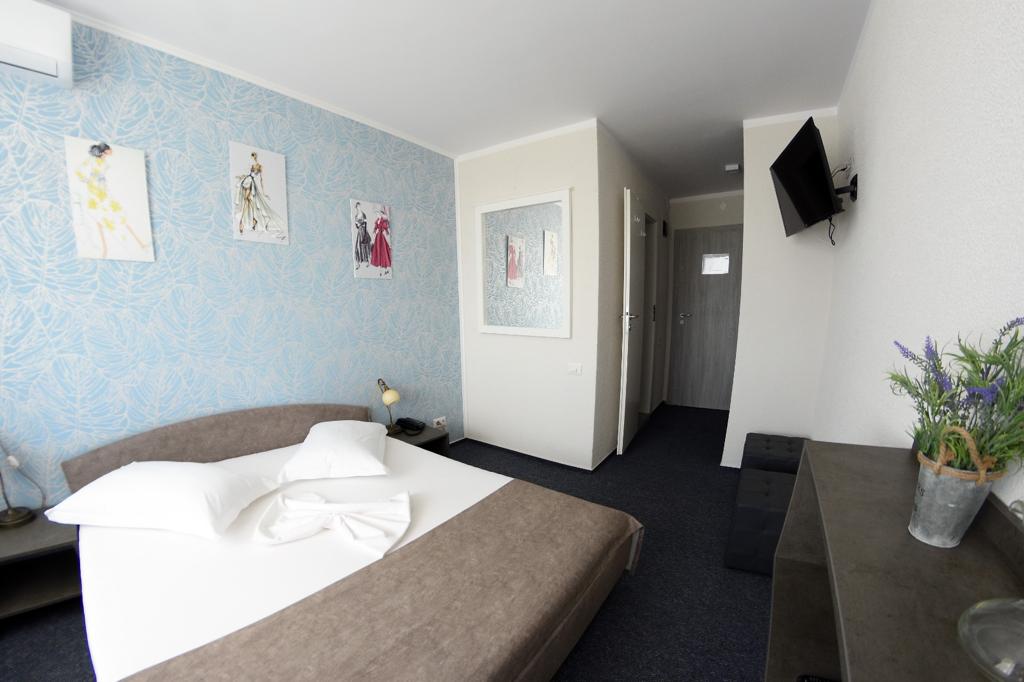 6c954e84-aae1-41a4-aee5-1328b20aae0c